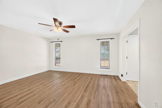 9909 S Allen Drive, Oklahoma City, OK 73139