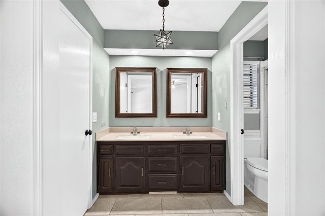 9909 S Allen Drive, Oklahoma City, OK 73139