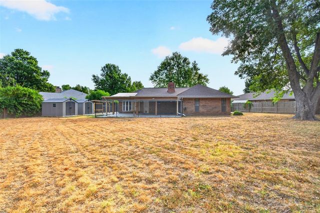 9909 S Allen Drive, Oklahoma City, OK 73139