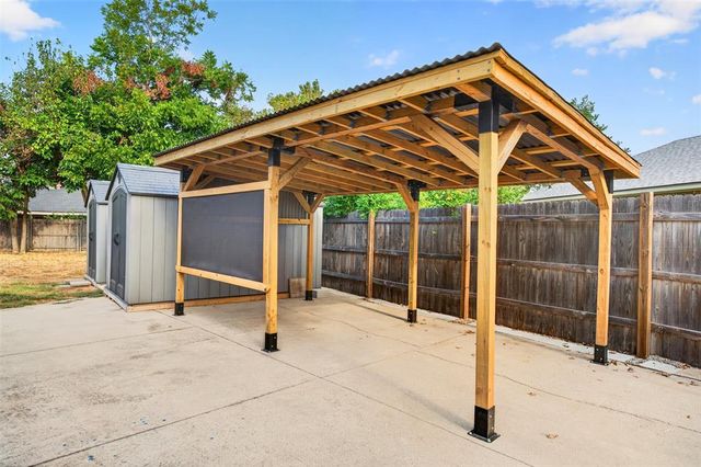 9909 S Allen Drive, Oklahoma City, OK 73139