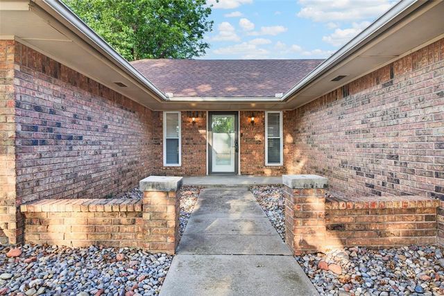 9909 S Allen Drive, Oklahoma City, OK 73139