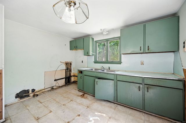 10 Myrna Drive, Marlborough, CT 06447