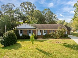 3 Cavendish Circle, Greensboro, NC 27455