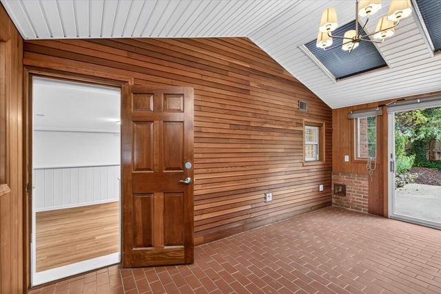356 Springfield St, Wilbraham, MA 01095