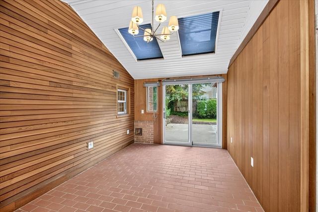 356 Springfield St, Wilbraham, MA 01095