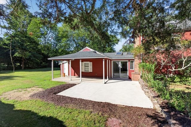 356 Springfield St, Wilbraham, MA 01095