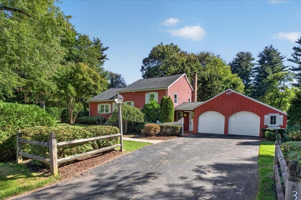 356 Springfield St, Wilbraham, MA 01095