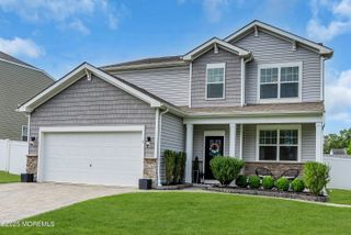 9 Cape Cod Avenue, Barnegat, NJ 08005