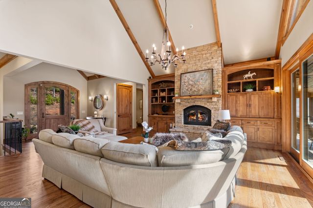 2650 Cutcane Road, Mineral Bluff, GA 30559