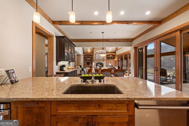 2650 Cutcane Road, Mineral Bluff, GA 30559