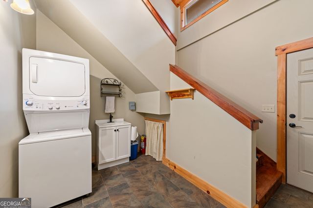 2650 Cutcane Road, Mineral Bluff, GA 30559