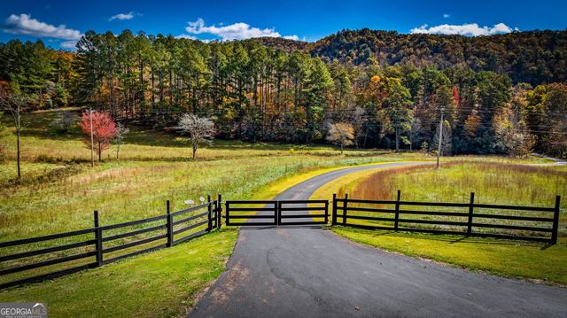 2650 Cutcane Road, Mineral Bluff, GA 30559