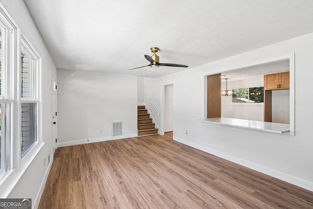 729 Winter Lane, Jonesboro, GA 30238