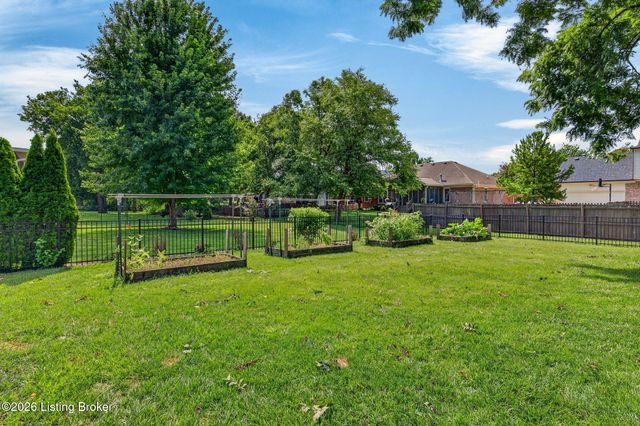 13506 Oliver Station Ct, Louisville, KY 40245