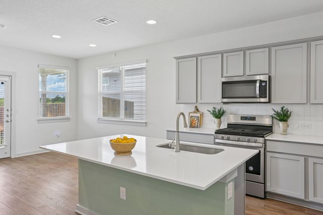 109 Filifera CT, Leander, TX 78641