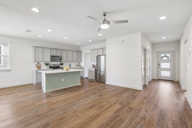 109 Filifera CT, Leander, TX 78641