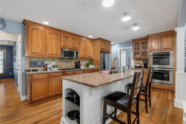 8408 W 115th Street, Overland Park, KS 66210