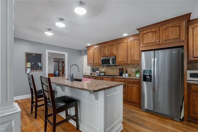 8408 W 115th Street, Overland Park, KS 66210