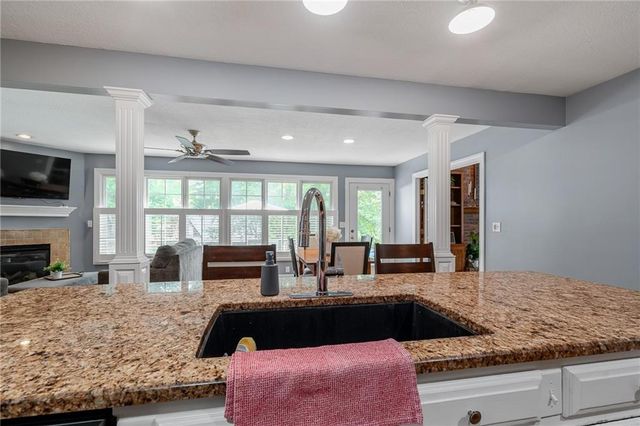 8408 W 115th Street, Overland Park, KS 66210