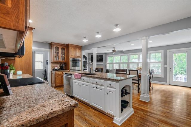 8408 W 115th Street, Overland Park, KS 66210