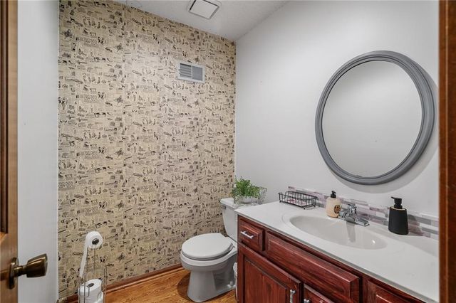 8408 W 115th Street, Overland Park, KS 66210
