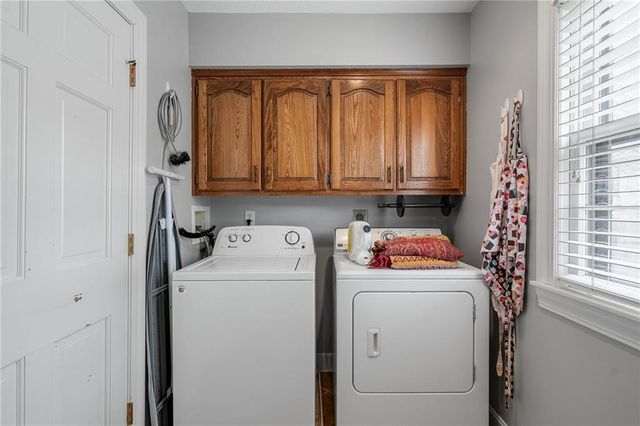 8408 W 115th Street, Overland Park, KS 66210