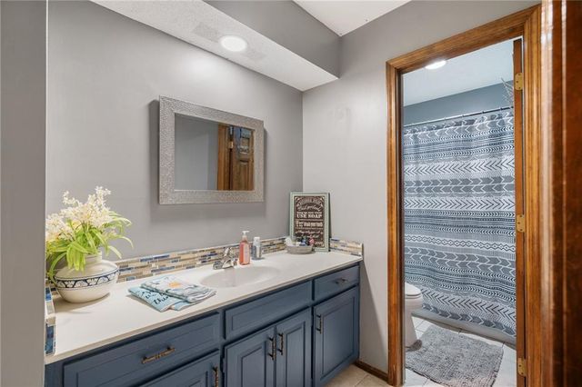 8408 W 115th Street, Overland Park, KS 66210