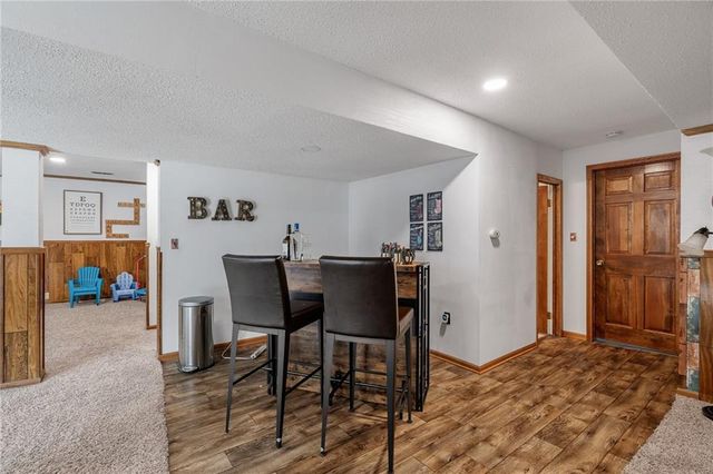 8408 W 115th Street, Overland Park, KS 66210