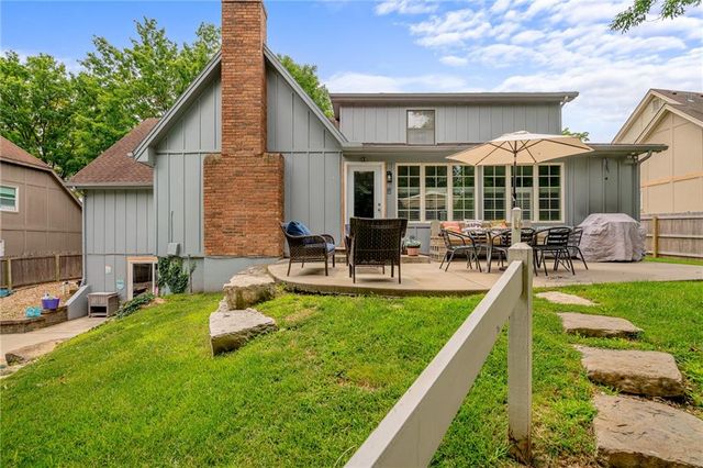 8408 W 115th Street, Overland Park, KS 66210
