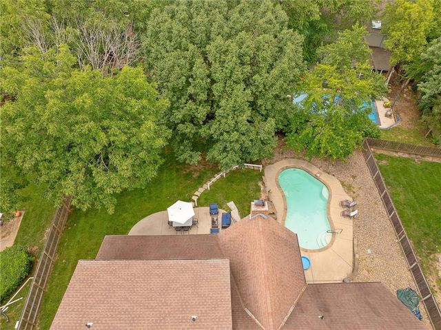 8408 W 115th Street, Overland Park, KS 66210