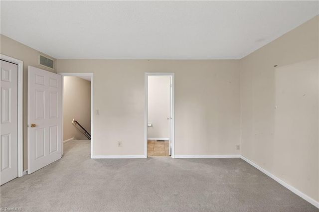 2733 Cottage Place, Greensboro, NC 27455