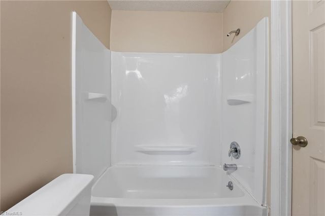 2733 Cottage Place, Greensboro, NC 27455