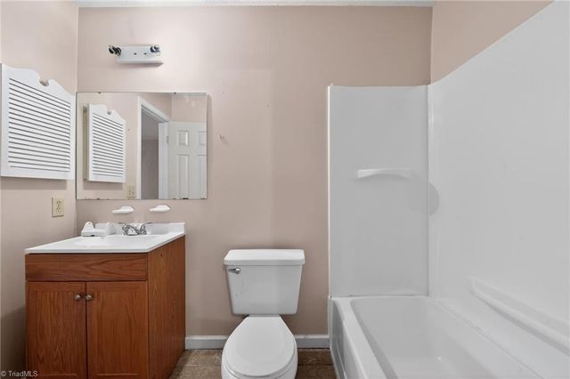 2733 Cottage Place, Greensboro, NC 27455