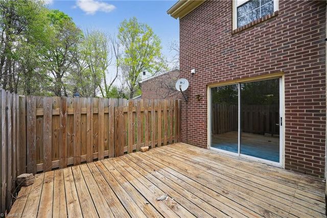 2733 Cottage Place, Greensboro, NC 27455