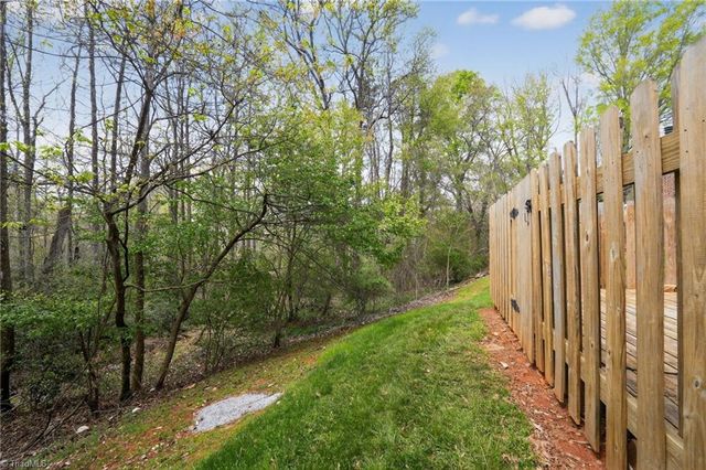 2733 Cottage Place, Greensboro, NC 27455