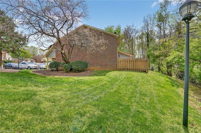 2733 Cottage Place, Greensboro, NC 27455