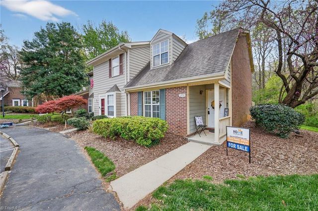 2733 Cottage Place, Greensboro, NC 27455