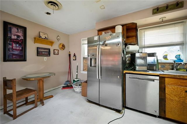 18210 E Union School Road, Independence, MO 64058