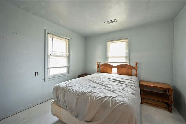 18210 E Union School Road, Independence, MO 64058