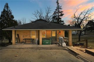 18210 E Union School Road, Independence, MO 64058