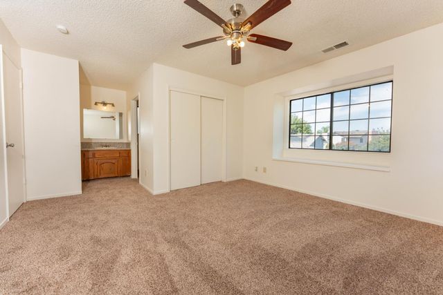 2238 N Carol Avenue, Fresno, CA 93722