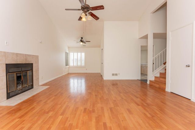 2238 N Carol Avenue, Fresno, CA 93722