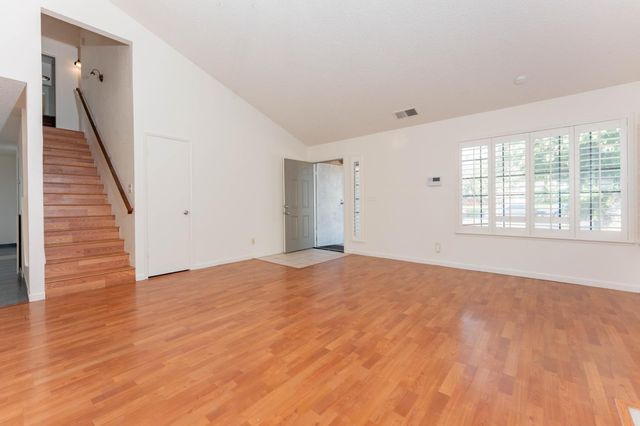 2238 N Carol Avenue, Fresno, CA 93722