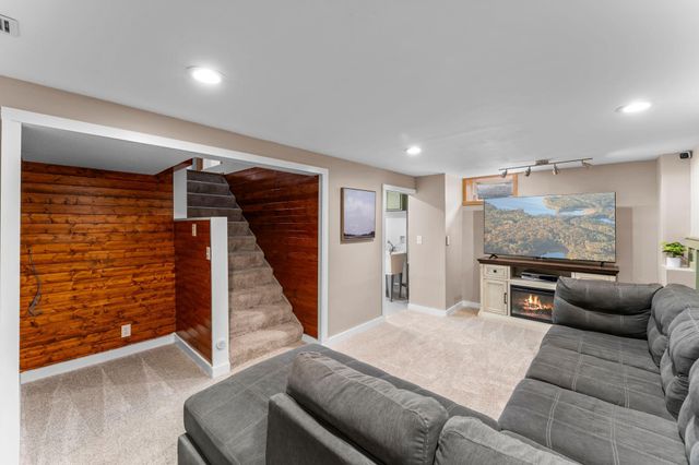 11551 Kumquat Street NW, Coon Rapids, MN 55448