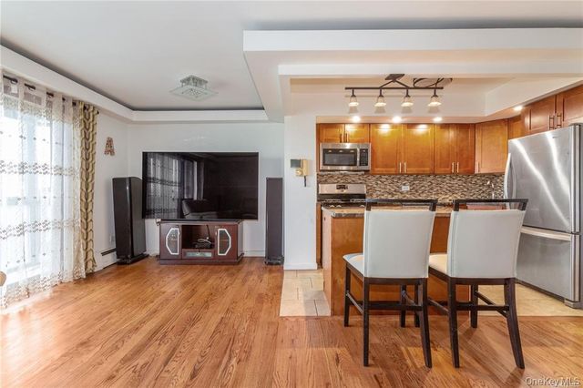 9229 Queens Boulevard 3H, Rego Park, NY 11374