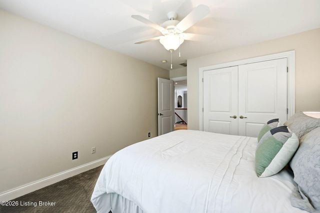 10405 Perwinkle Ct, Louisville, KY 40291