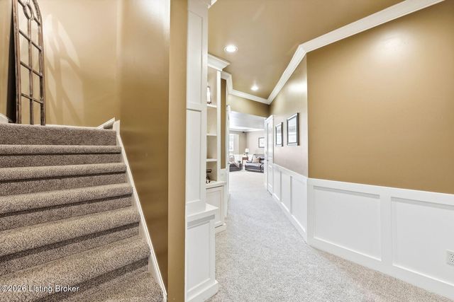 10405 Perwinkle Ct, Louisville, KY 40291