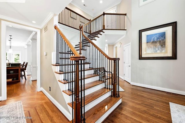 10405 Perwinkle Ct, Louisville, KY 40291