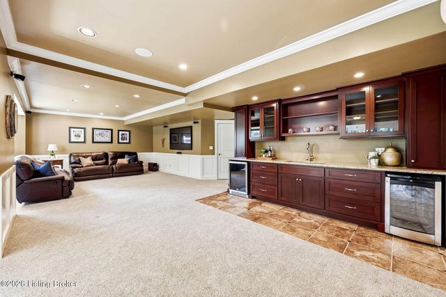 10405 Perwinkle Ct, Louisville, KY 40291