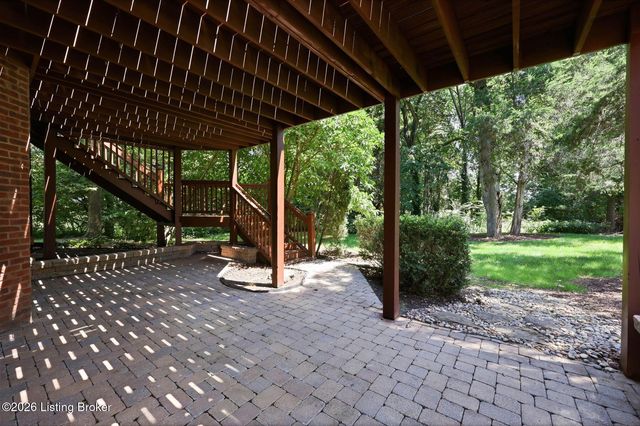 10405 Perwinkle Ct, Louisville, KY 40291